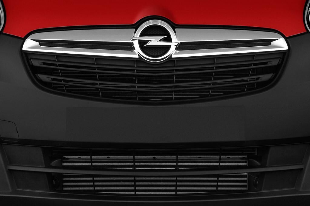 Opel Combo (Baujahr 2015) 1.6 Cdti 77Kw(105Ps) 2,2T L1H1 4 Türen Kühlergrill und Scheinwerfer