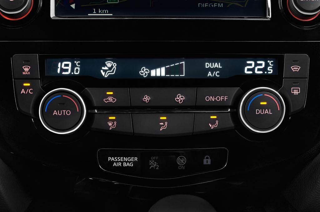 Nissan Qashqai (Baujahr 2014) TEKNA 5 Türen Temperatur und Klimaanlage