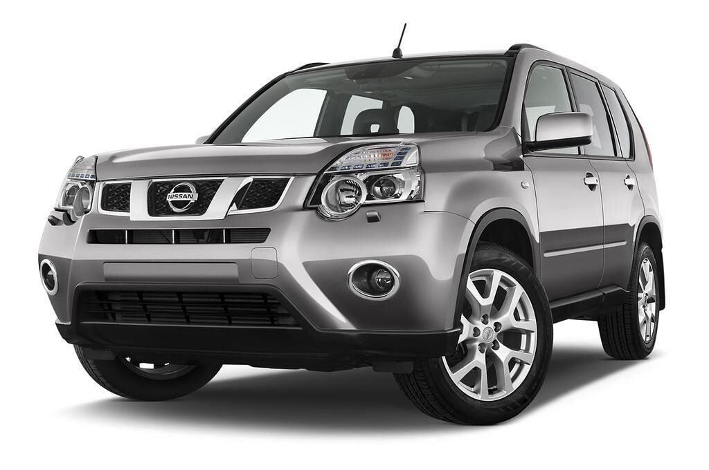Nissan X-Trail (Baujahr 2011) LE 5 Türen seitlich vorne mit Felge