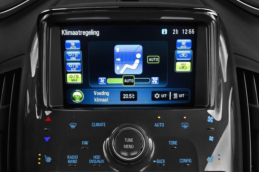 Opel Ampera (Baujahr 2013) ePionier Edition 5 Türen Temperatur und Klimaanlage