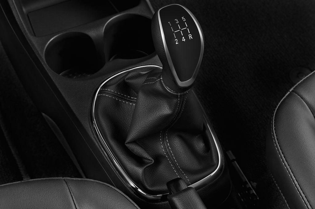 Opel Karl (Baujahr 2016) Exklusiv 5 Türen Schalthebel