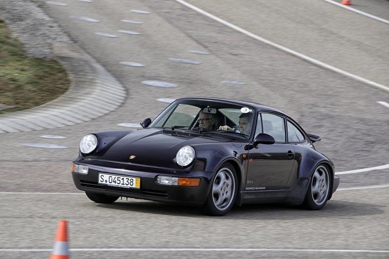 Porsche 964