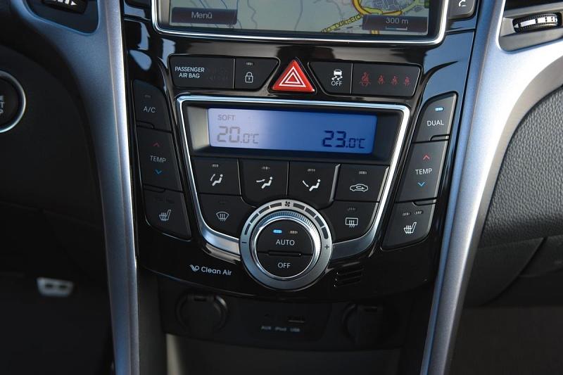 Hyundai i30 1.6 CRDi - die Klimaanlage ist einfach und intuitiv zu bedienen