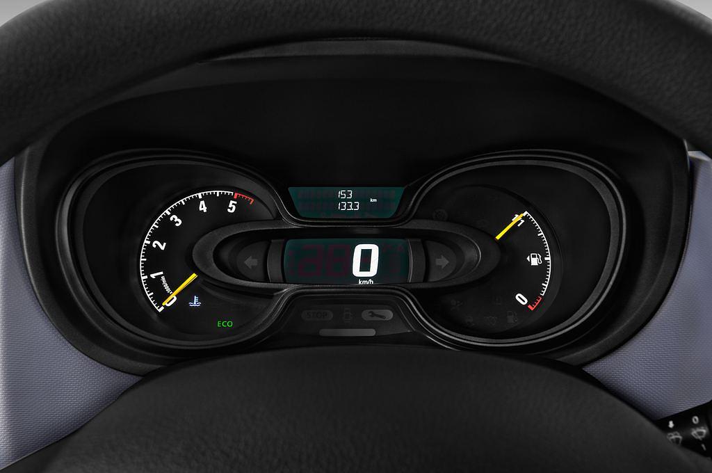 Opel Vivaro (Baujahr 2015) 1.6 Cdti L1H1 2.7 4 Türen Tacho und Fahrerinstrumente