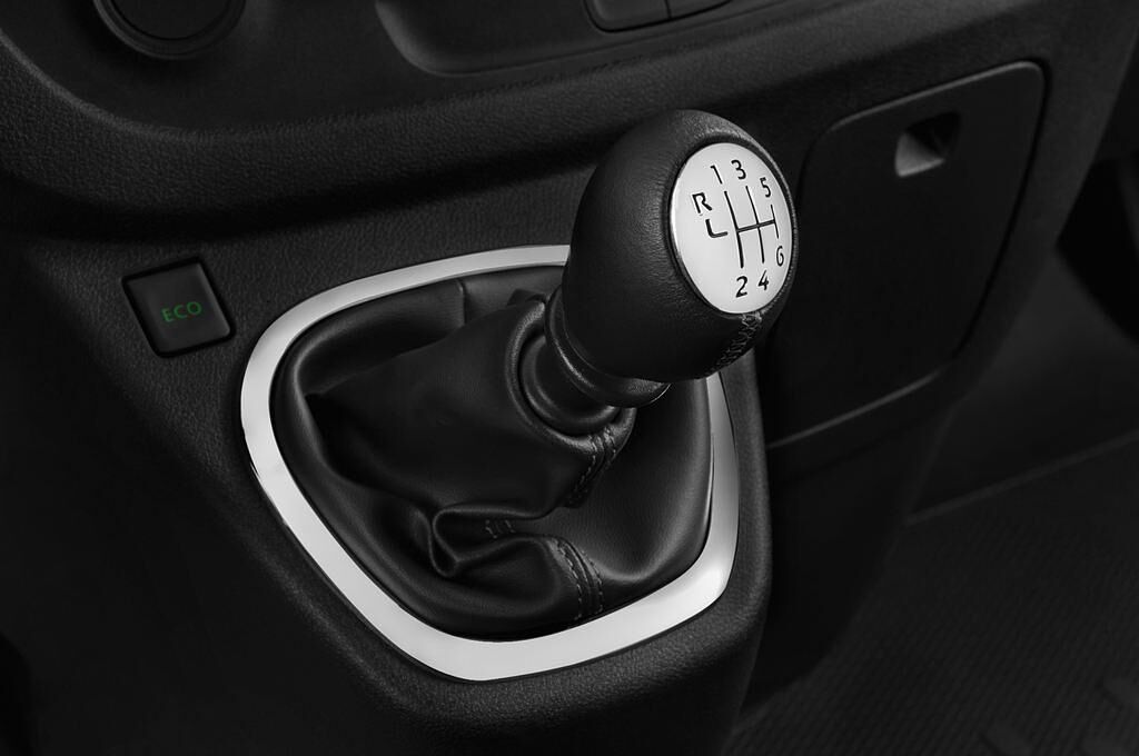 Opel Vivaro (Baujahr 2015) 1.6 Cdti Ecoflex L1H1 4 Türen Schalthebel