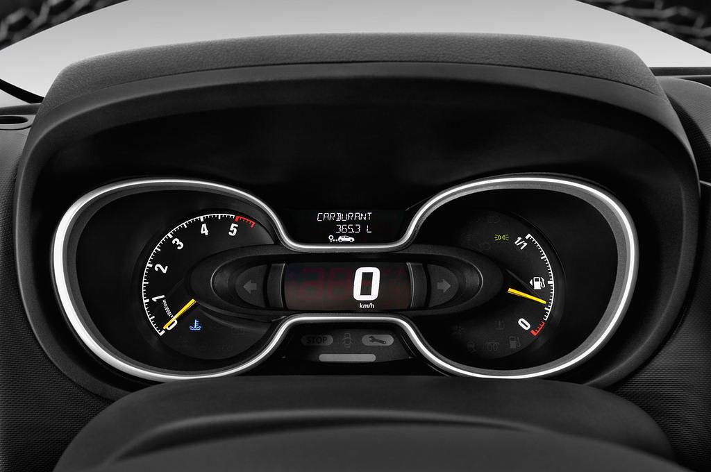 Opel Vivaro (Baujahr 2016) - 4 Türen Tacho und Fahrerinstrumente