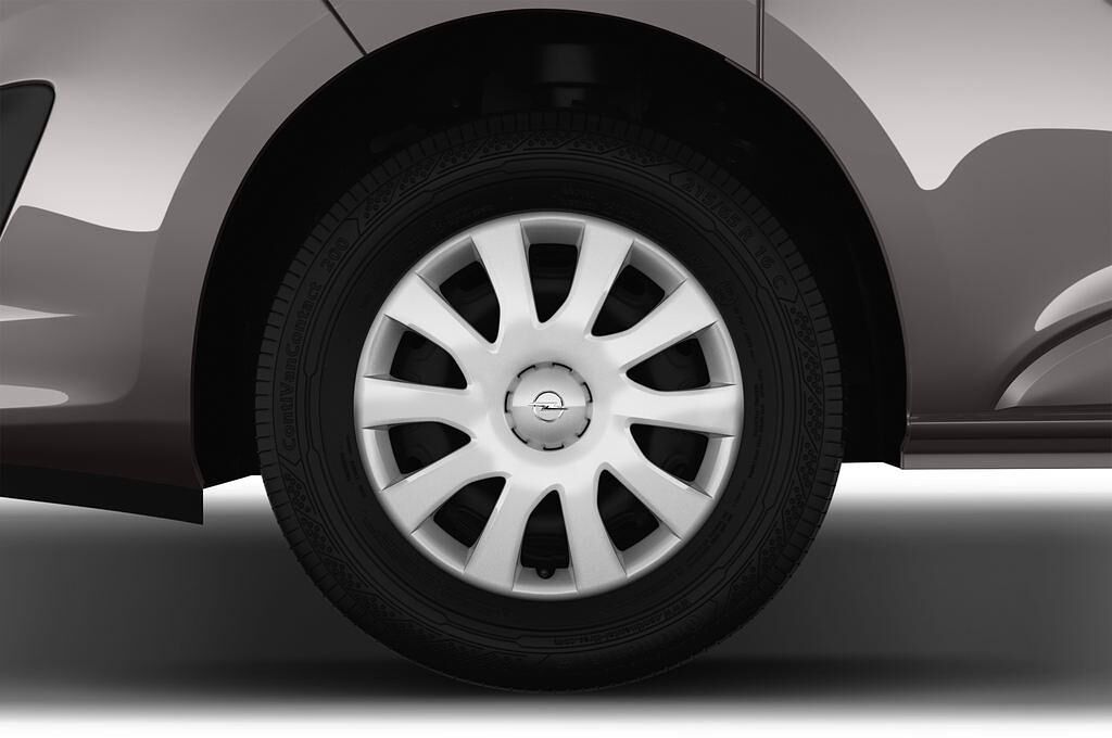Opel Vivaro (Baujahr 2016) - 4 Türen Reifen und Felge