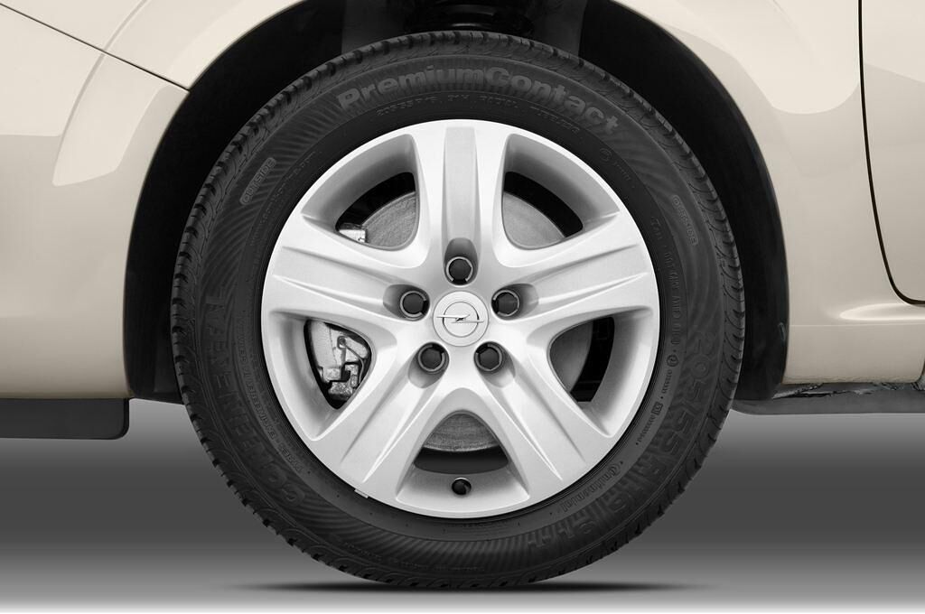 Opel Zafira (Baujahr 2011) Sport 5 Türen Reifen und Felge