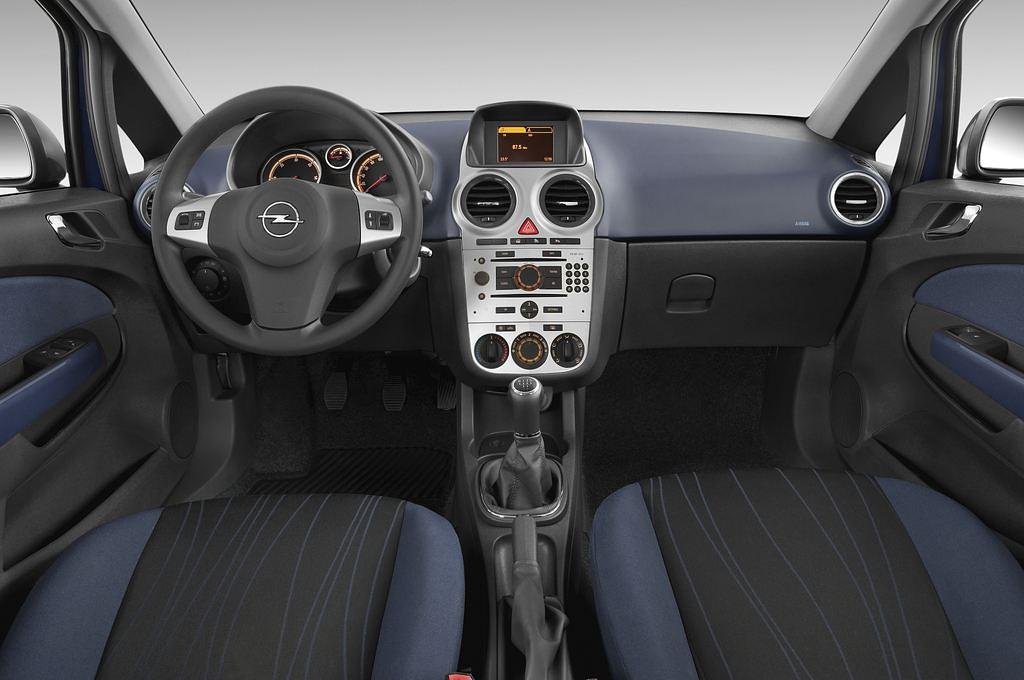 Opel Corsa (Baujahr 2010) OPC 5 Türen Cockpit und Innenraum