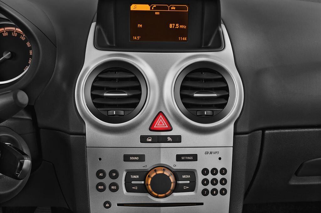 Opel Corsa (Baujahr 2014) INNOVATION 5 Türen Radio und Infotainmentsystem
