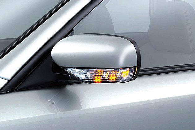 Moderne Lichtzeichen wie die in den Außenspiegeln integrierten Blinker findet man nun auch bei Subaru.
