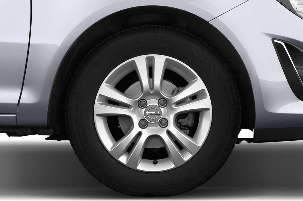 Opel Corsa (Baujahr 2014) INNOVATION 5 Türen Reifen und Felge
