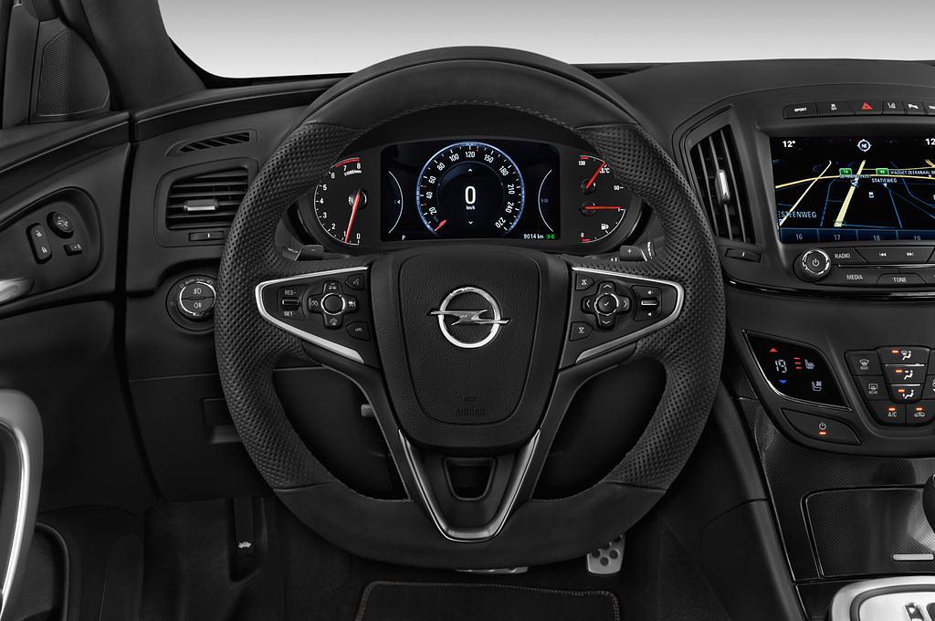 Opel Insignia (Baujahr 2015) Sport 4 Türen Lenkrad