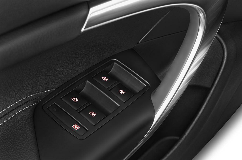 Opel Insignia (Baujahr 2013) INNOVATION 5 Türen Bedienungselemente Tür