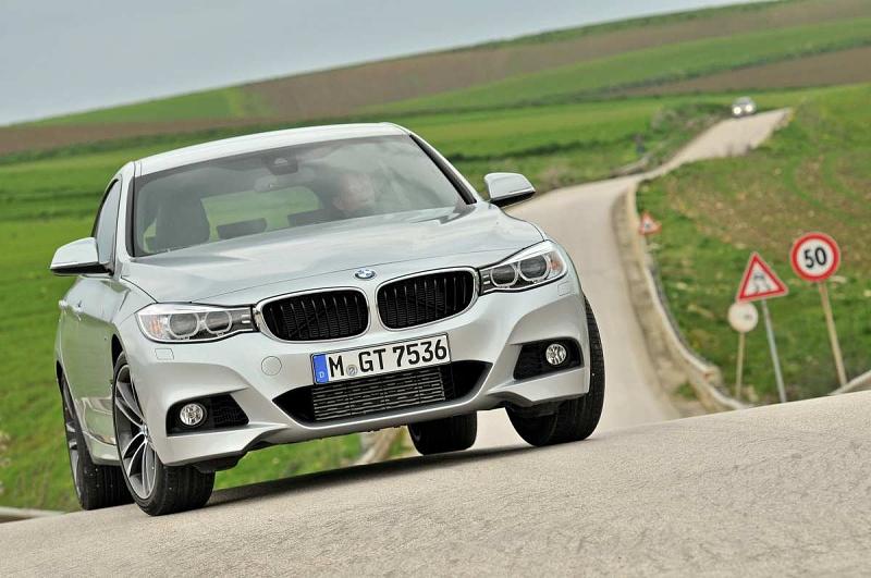 Der 335i ist 250 km/h schnell.