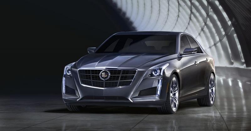 Der neue Cadillac CTS steht satt auf der Straße
