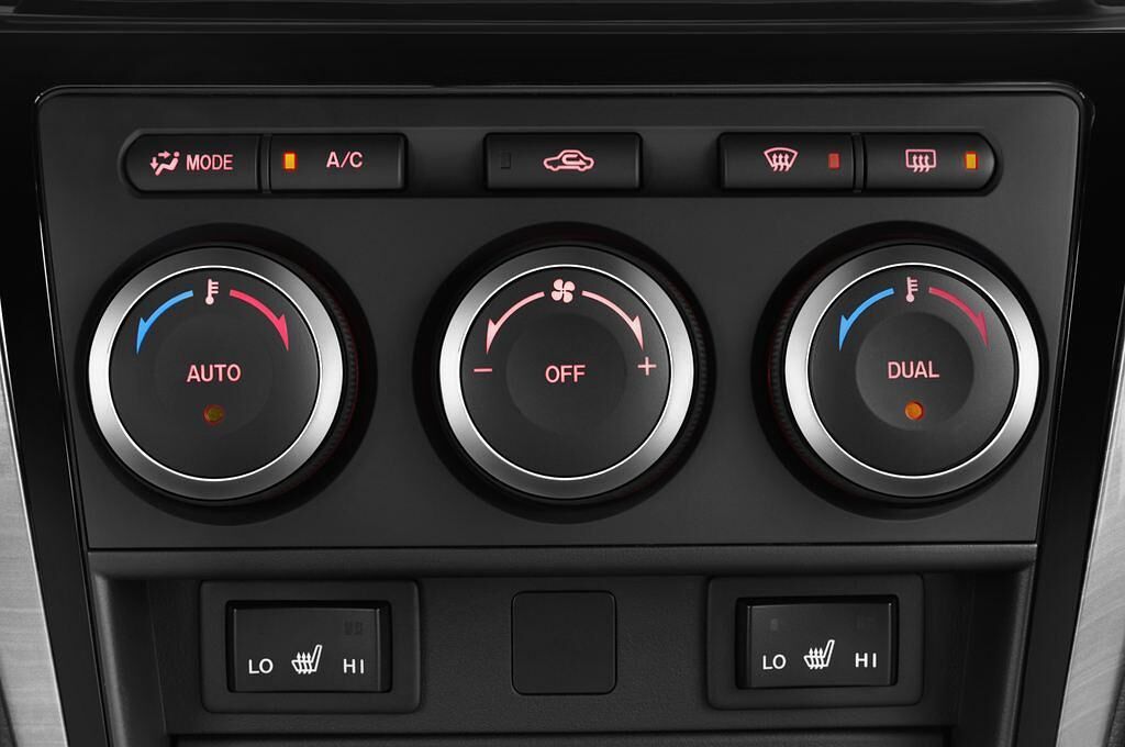 Mazda Mazda6 (Baujahr 2010) Exclusive-Line 5 Türen Temperatur und Klimaanlage