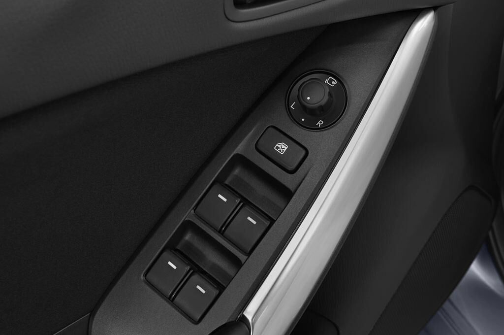 Mazda Mazda6 (Baujahr 2014) Center-Line 5 Türen Bedienungselemente Tür