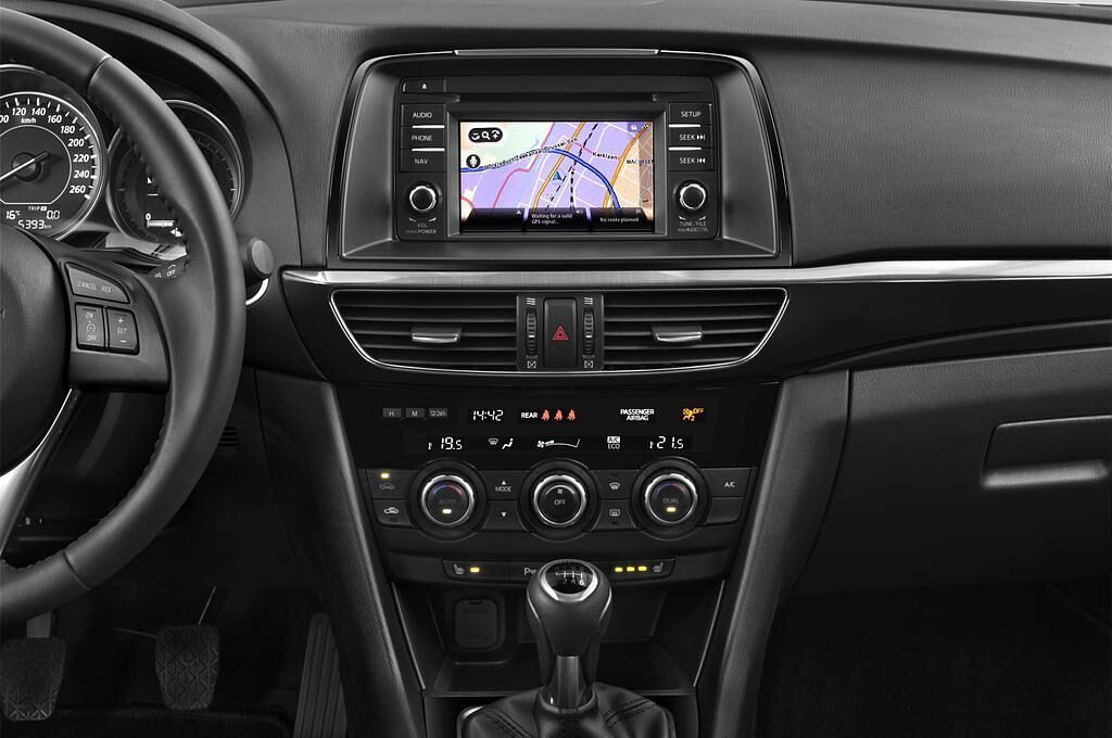 Mazda Mazda6 (Baujahr 2014) Center-Line 5 Türen Mittelkonsole