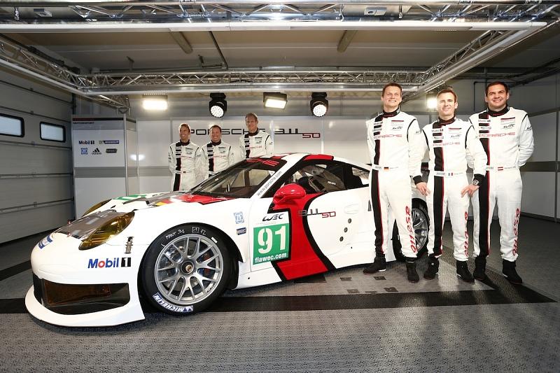 Diese sechs Fahrer werden im Porsche RSR sitzen: Marc Lieb, Richard Lietz und Romain Dumas (v.l. vorne) und Timo Bernhard, Patrick Pilet und Jörg Bergmeister (v.l. hinten).