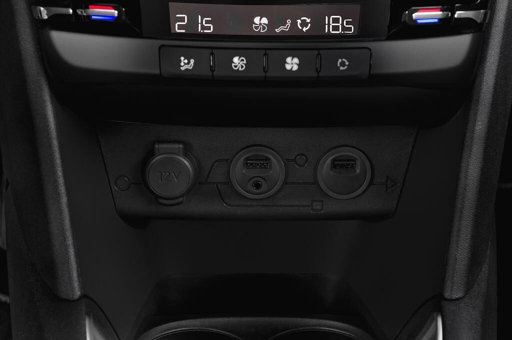 Peugeot 208 (Baujahr 2012) Allure 3 Türen Radio und Infotainmentsystem