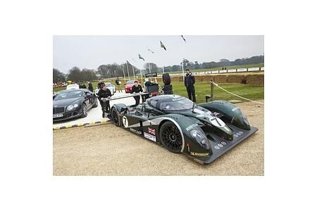 Bentley tritt beim Goodwood-Festival mit dem Continental GTSpeed Convertible und dem Speed 8 an