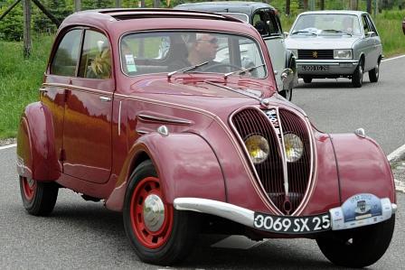 Ein Peugeot 202 auf dem Peugeot Oldtimertreffen Koblenz 2012
