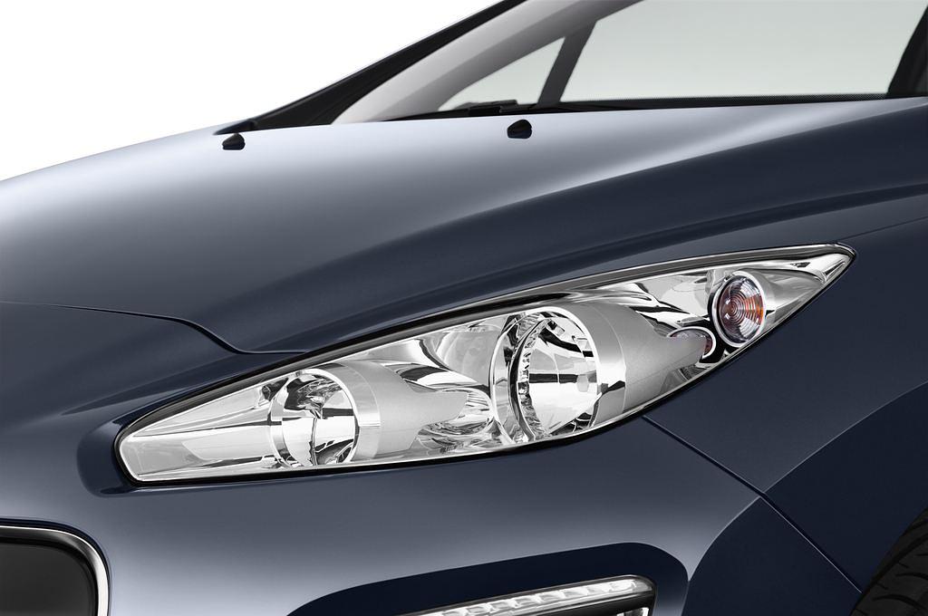 Peugeot 308 (Baujahr 2011) Allure 5 Türen Scheinwerfer