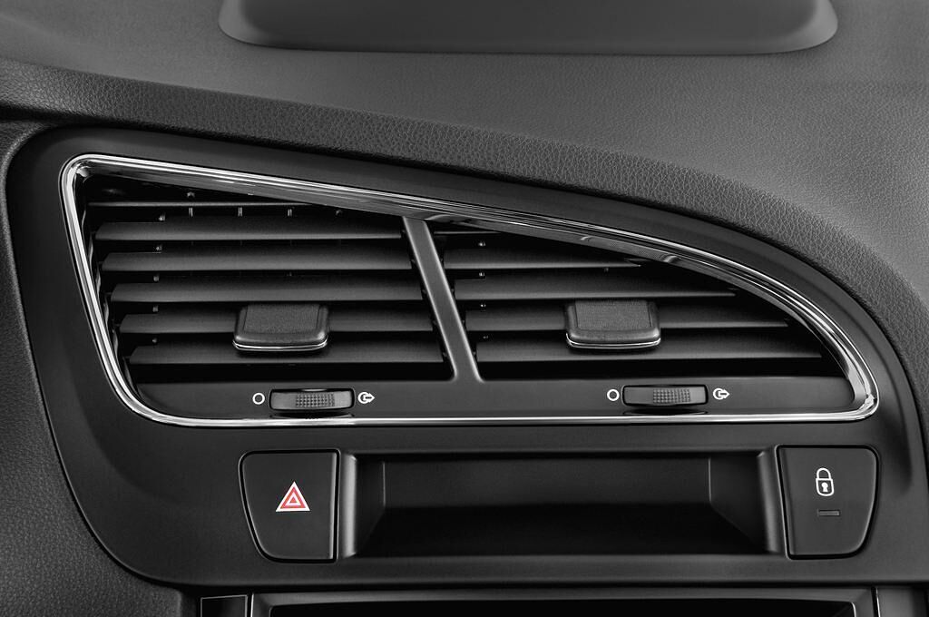 Peugeot 5008 (Baujahr 2010) Premium 5 Türen Lüftung
