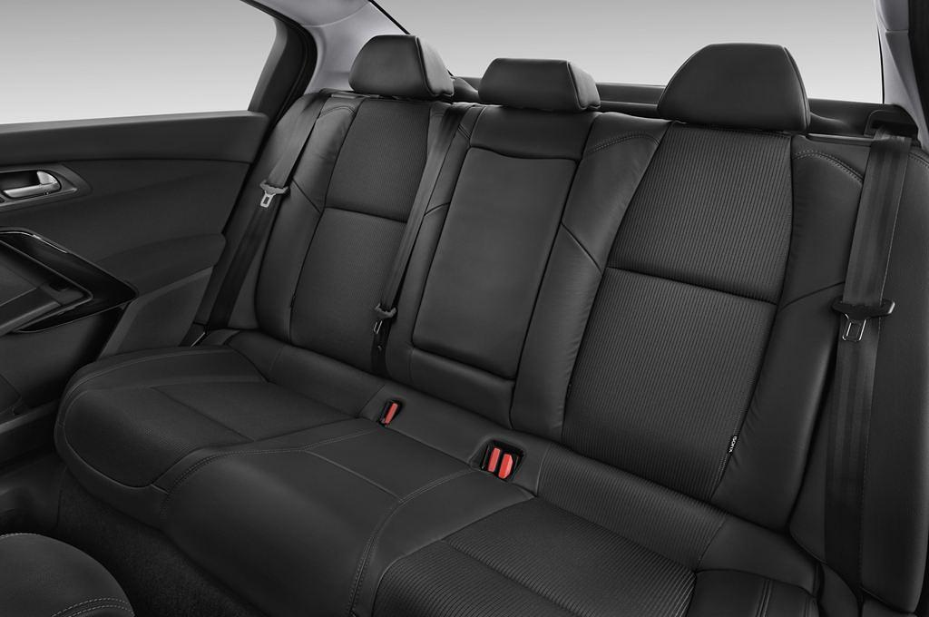 Peugeot 508 (Baujahr 2012) Allure 4 Türen Rücksitze