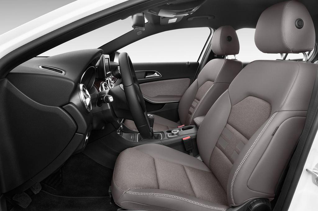 Mercedes GLA (Baujahr 2014) STYLE 5 Türen Vordersitze