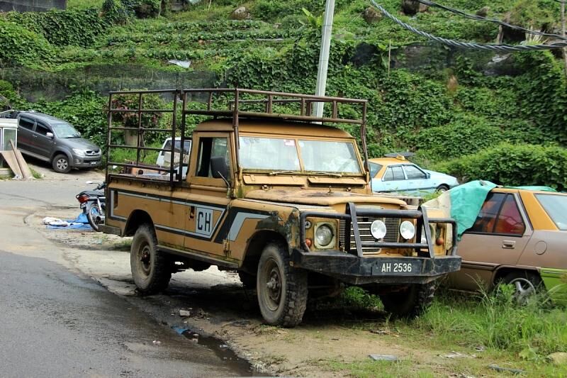 Betagte Land Rover in den Cameron Highlands von Malaysia 2013