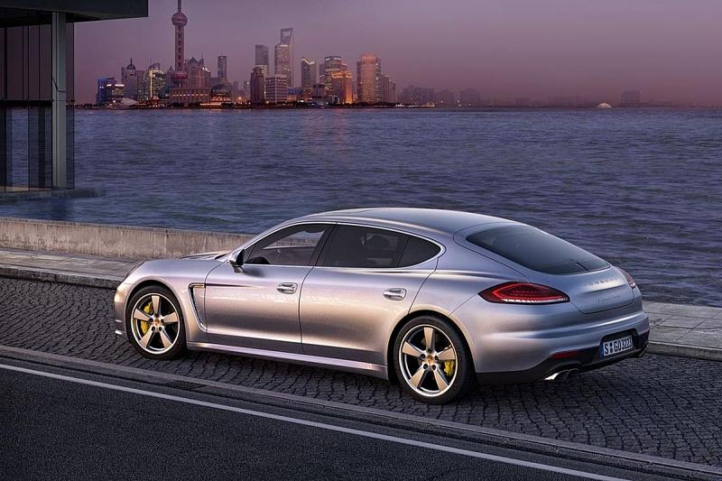 Von Porsches GT wird es auch eine Lang-Version mit 15 Zentimeter mehr Radstand geben