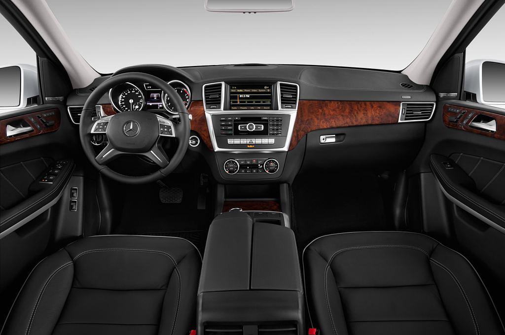 Mercedes Gl-Class (Baujahr 2013) - 5 Türen Cockpit und Innenraum