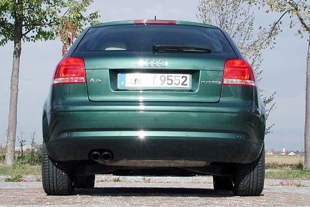 In Wagenfarbe lackiert: Stoßfänger des A3
