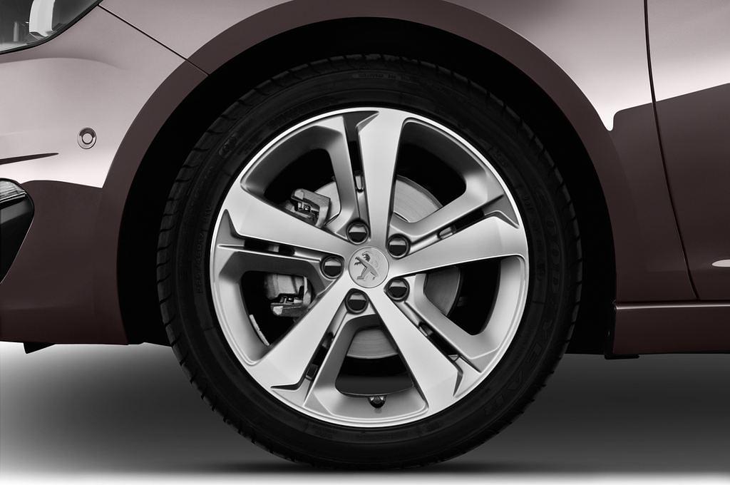 Peugeot 308 (Baujahr 2015) Allure 5 Türen Reifen und Felge