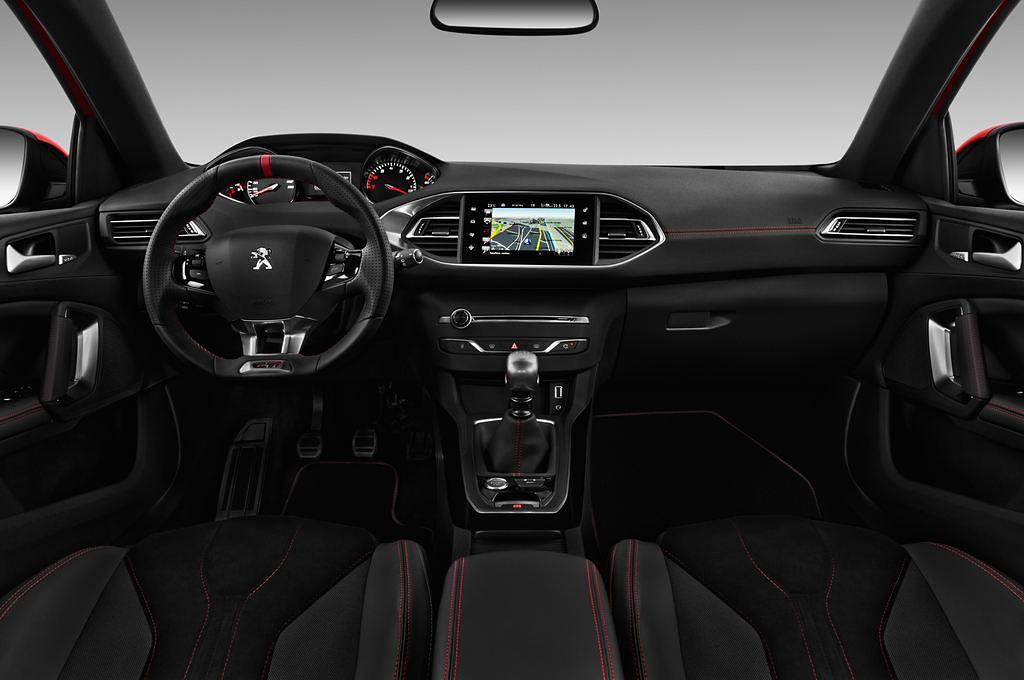 Peugeot 308 (Baujahr 2016) GTI 5 Türen Cockpit und Innenraum