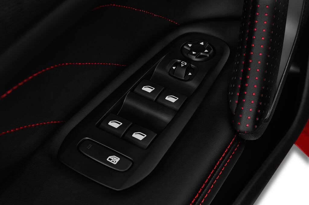 Peugeot 308 (Baujahr 2016) GTI 5 Türen Bedienungselemente Tür