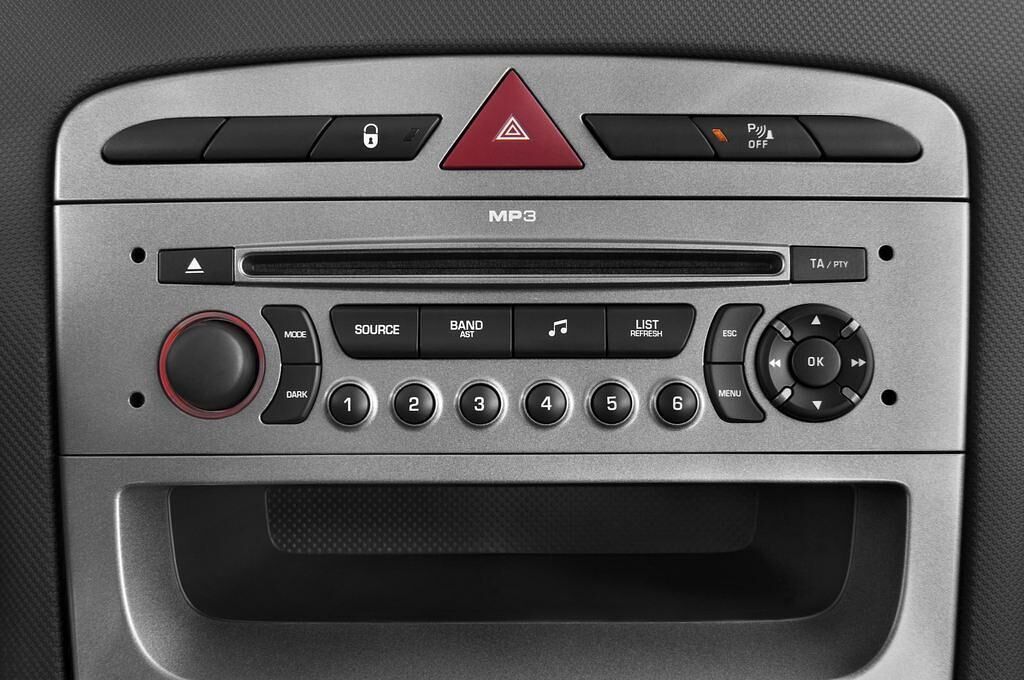 Peugeot 308 (Baujahr 2010) Platinum 5 Türen Radio und Infotainmentsystem