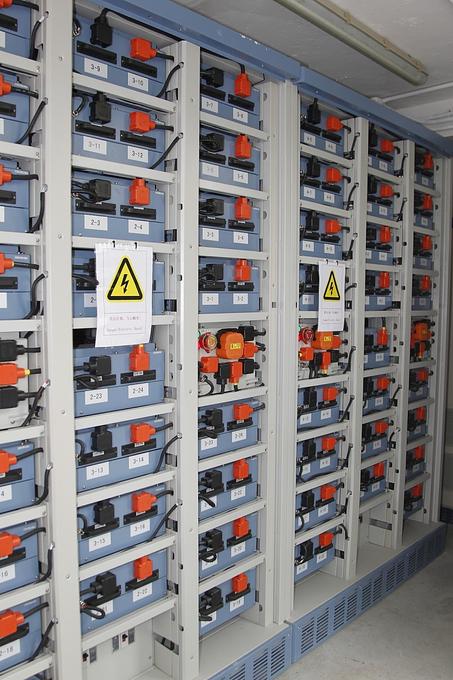 Das BMW Connected Drive Lab Shanghai bekommt währen des Tages Strom aus wiederverwendeten Auto-Batterien
