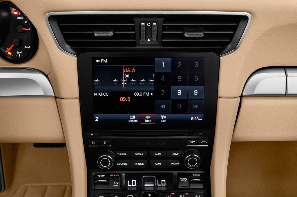 Porsche 911 (Baujahr 2017) Carrera 2 Türen Radio und Infotainmentsystem