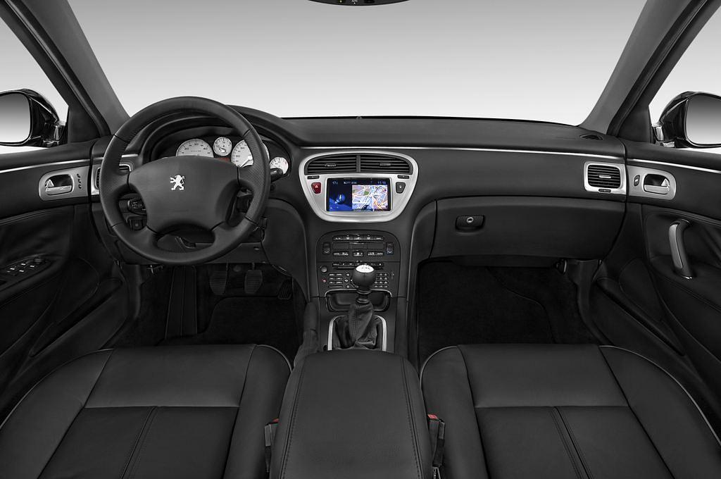 Peugeot 607 (Baujahr 2010) Platinum 4 Türen Cockpit und Innenraum