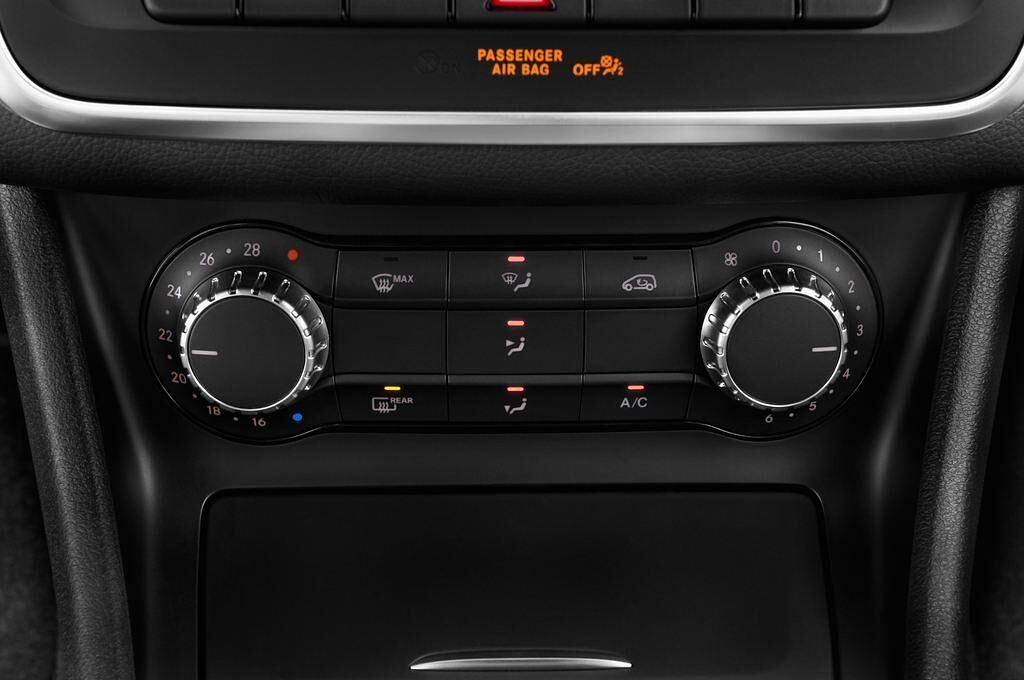 Mercedes GLA (Baujahr 2014) STYLE 5 Türen Temperatur und Klimaanlage