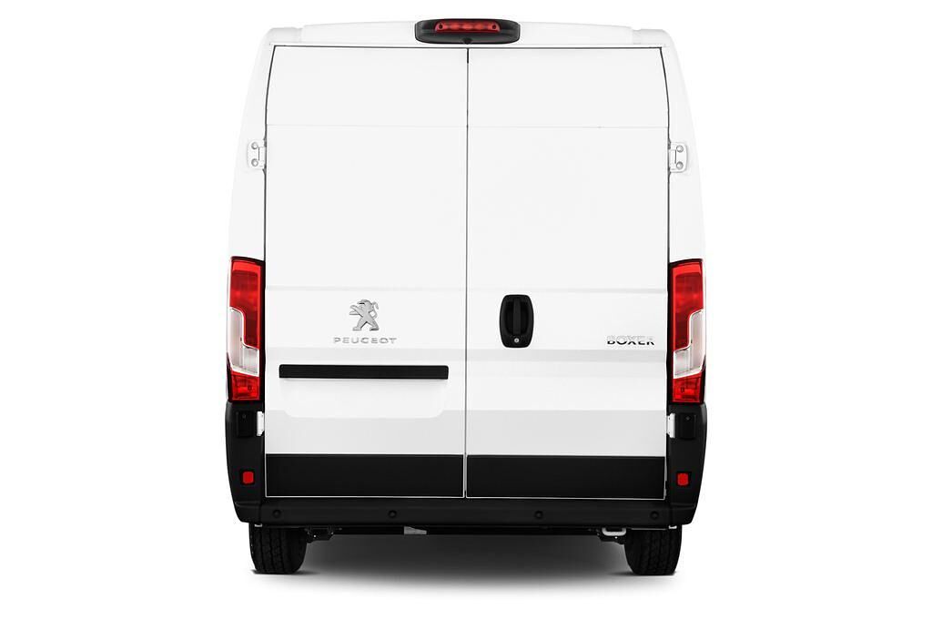 Peugeot Boxer (Baujahr 2015) 435 L4H2 2.2Hdi Komfort 4 Türen Heckansicht