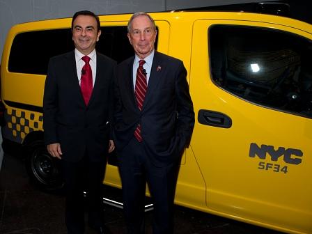New York Taxi 2013: Carlos Ghosn zusammen mit Michael Bloomberg