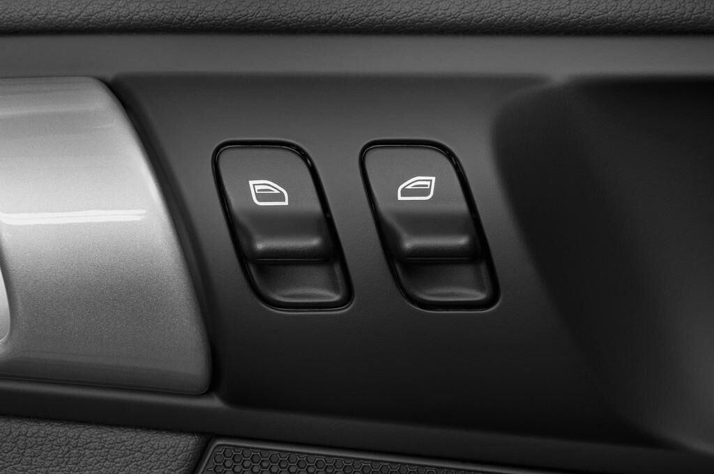 Porsche Boxster (Baujahr 2010) S 2 Türen Bedienungselemente Tür