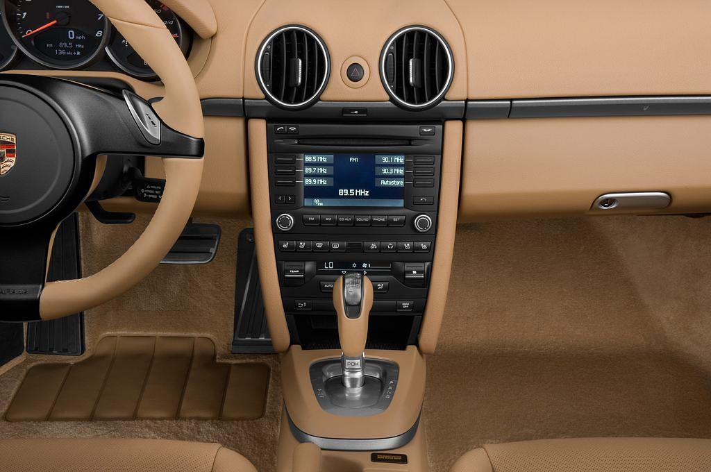 Porsche Boxster (Baujahr 2012) - 2 Türen Mittelkonsole