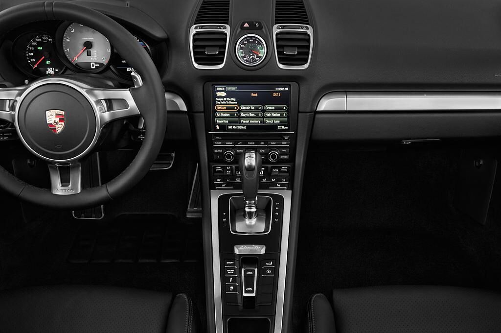 Porsche Boxster (Baujahr 2016) - 2 Türen Mittelkonsole
