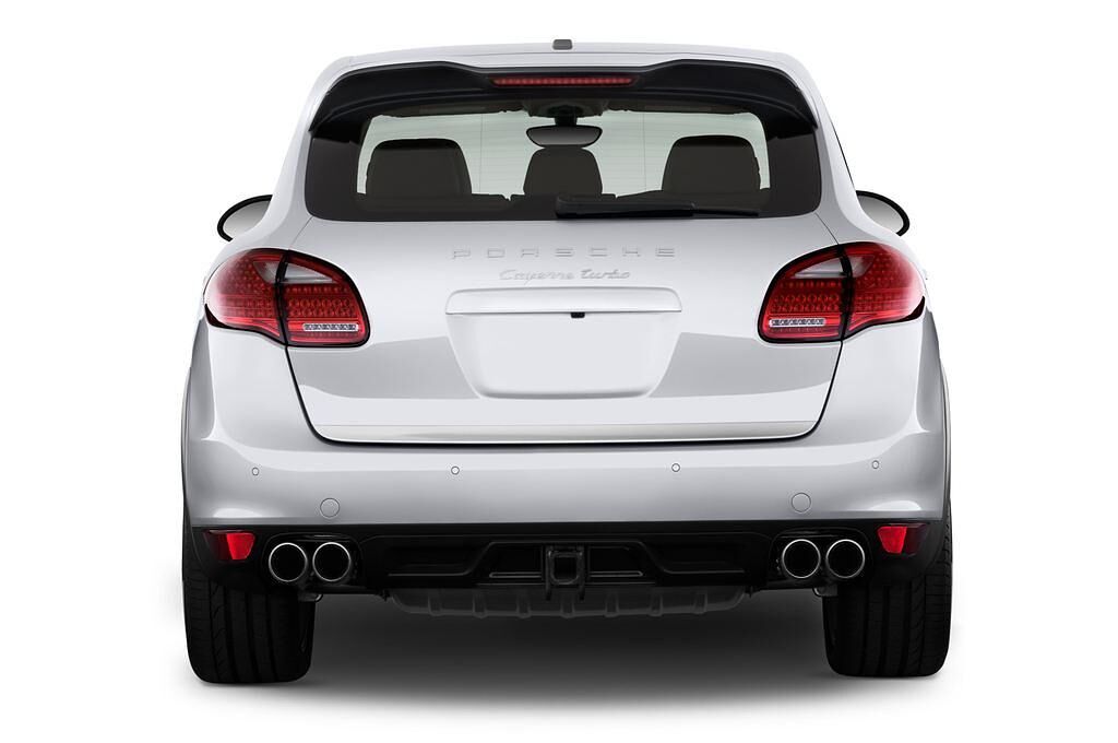 Porsche Cayenne (Baujahr 2011) Turbo 5 Türen Heckansicht