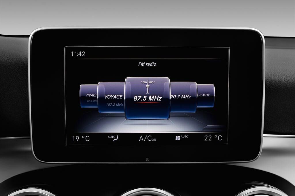 Mercedes GLC Coupe (Baujahr 2017) - 5 Türen Radio und Infotainmentsystem